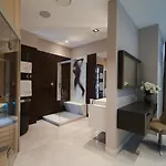 Pietryna - Private Sauna & Jacuzzi - Centrum, Piotrkowska Apartment Lodz