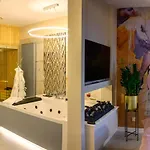Pietryna - Private Sauna & Jacuzzi - Centrum, Piotrkowska Apartment Lodz