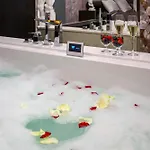 Pietryna - Private Sauna & Jacuzzi - Centrum, Piotrkowska * Lodz