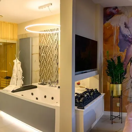 Pietryna - Private Sauna & Jacuzzi - Centrum, Piotrkowska Chillinlodz Appartement Łódź