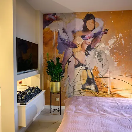 Appartement Pietryna - Private Sauna & Jacuzzi - Centrum, Piotrkowska Chillinlodz *