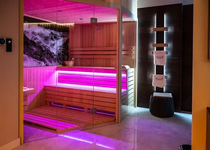 Pietryna - Private Sauna & Jacuzzi - Centrum, Piotrkowska Lejlighed *
