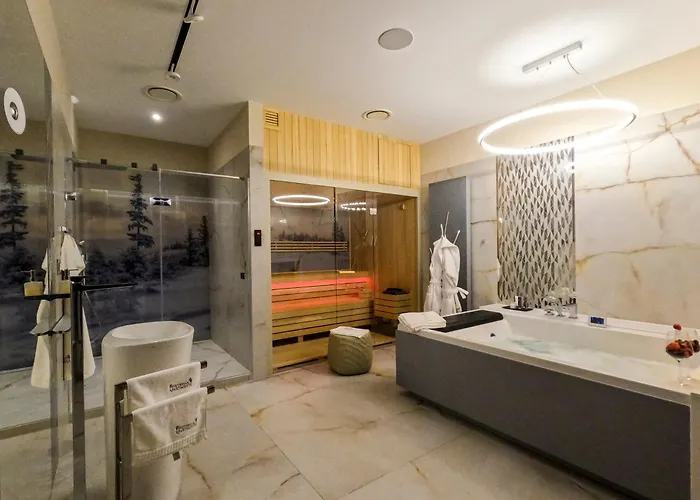 Pietryna - Private Sauna & Jacuzzi - Centrum, Piotrkowska Lejlighed