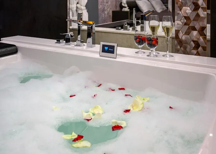 Pietryna - Private Sauna & Jacuzzi - Centrum, Piotrkowska * Лодзь